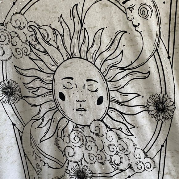 Graphic Sun and Moon T-Shirt - Picture 2 of 4